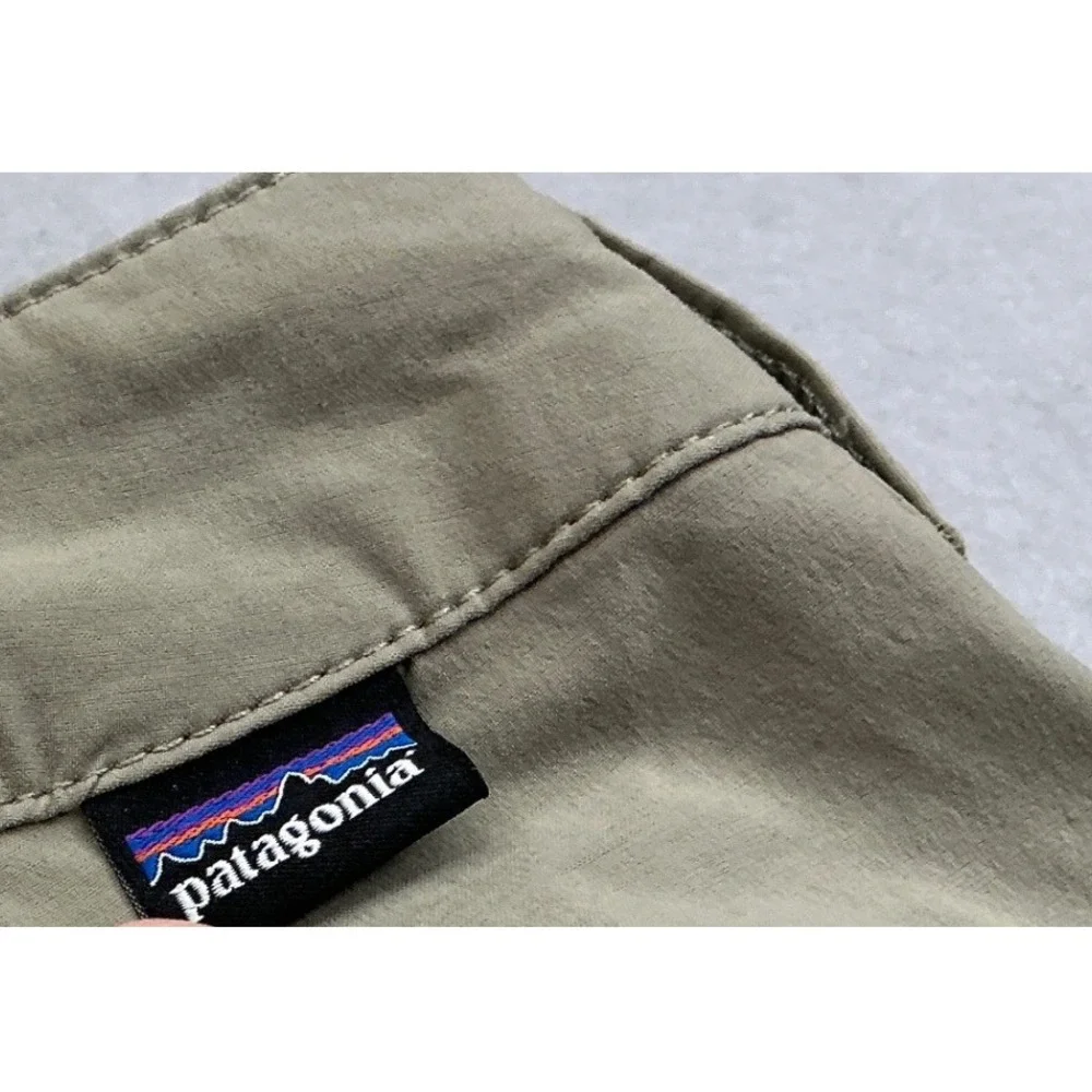 Patagonia Quandary Shorts Tan Khaki Stretch Hiking Outdoor‎ Size 12 STY58091